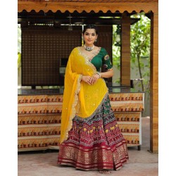 Navratri chaniya choli in beautiful gamthi print and mirror work